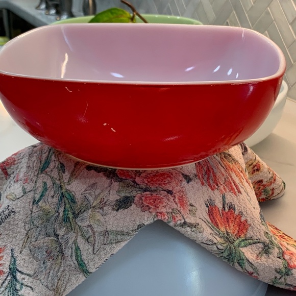 Vintage Pyrex 1950s Red Square Hostess Dish 1.5 Qt - Picture 15 of 15